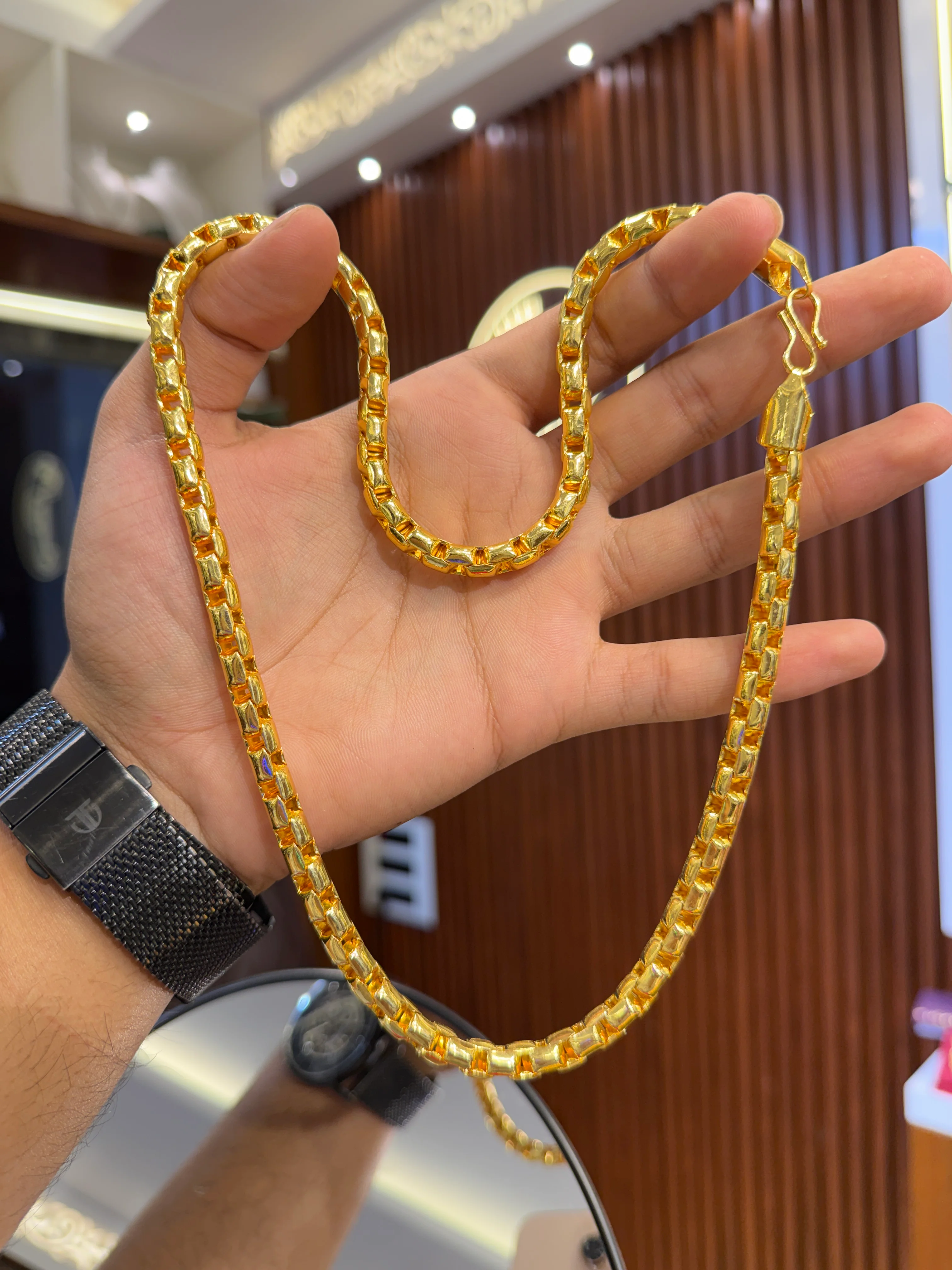 Box Chain ⭐⭐⭐ 3.2 (4,850) - Image 3