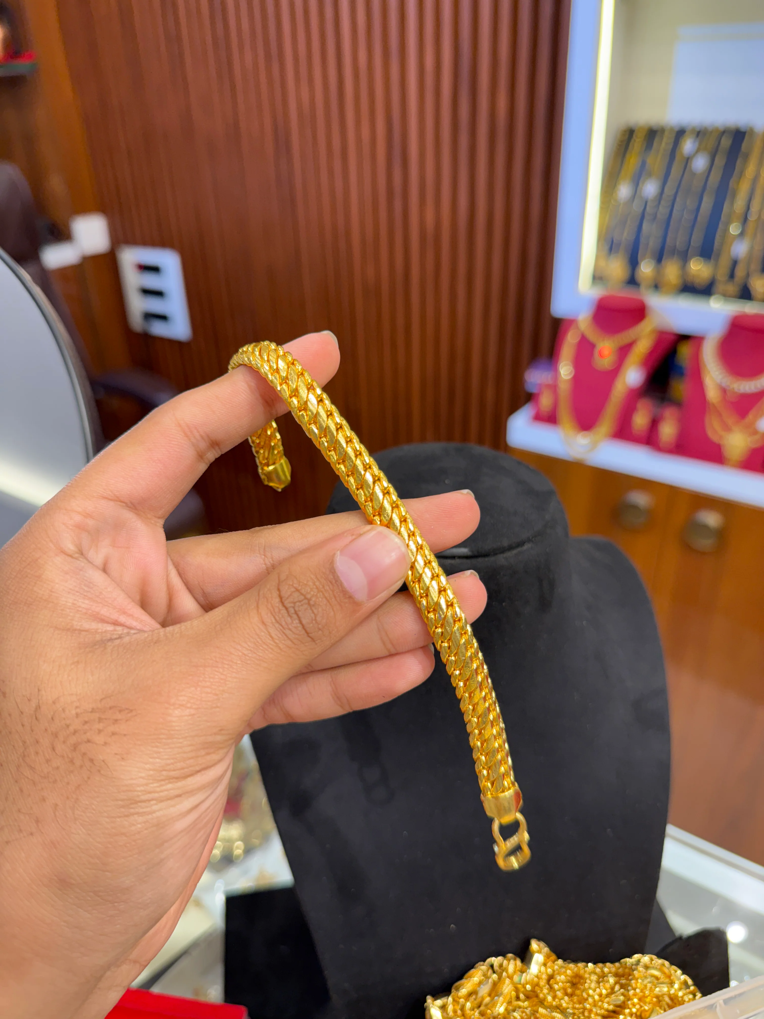 Classic Bracelet ⭐⭐⭐⭐⭐ 4.6 (22,540) - Image 5