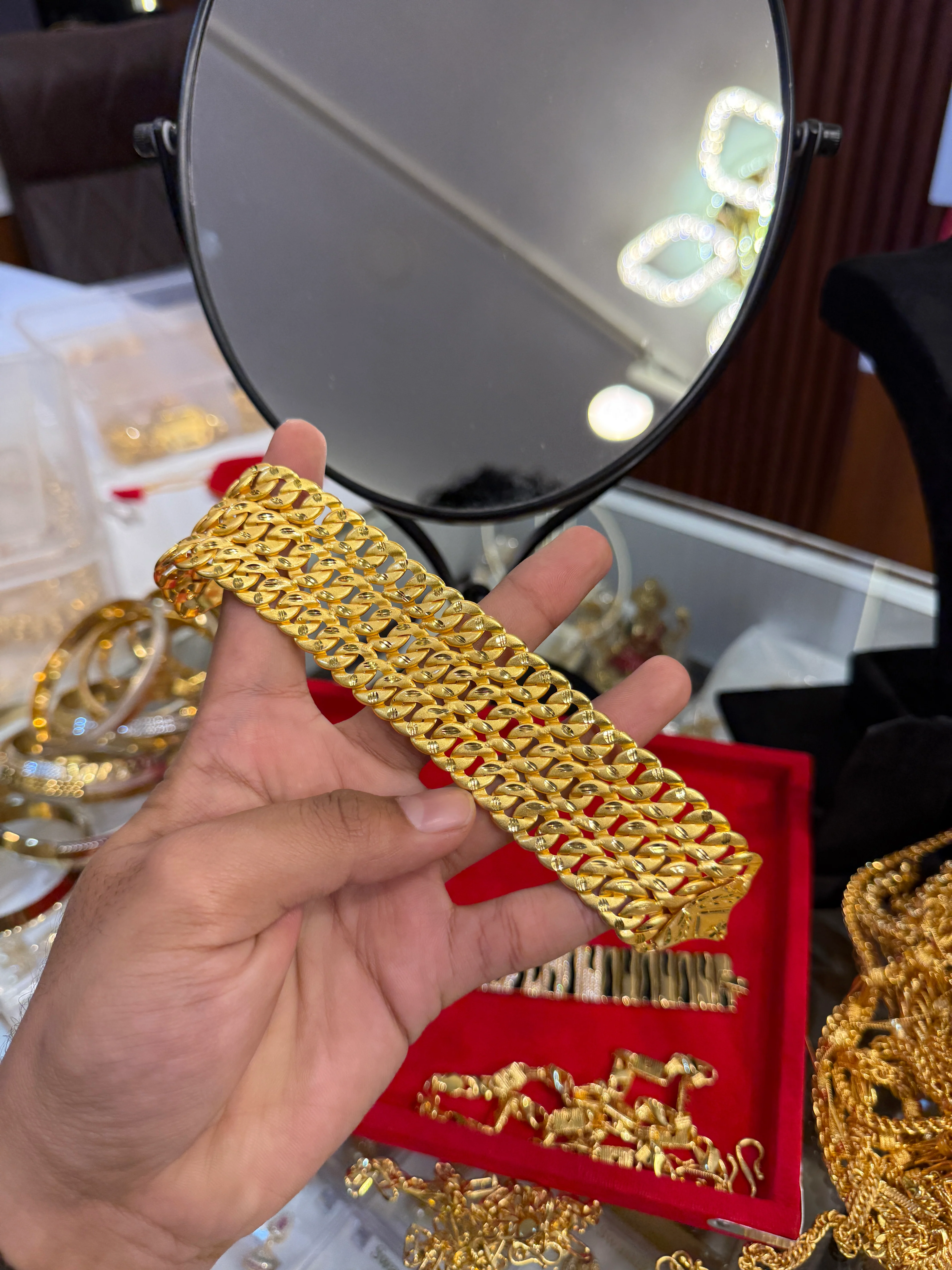 Bracelet ⭐⭐⭐⭐⭐ 4.9 (12,845)