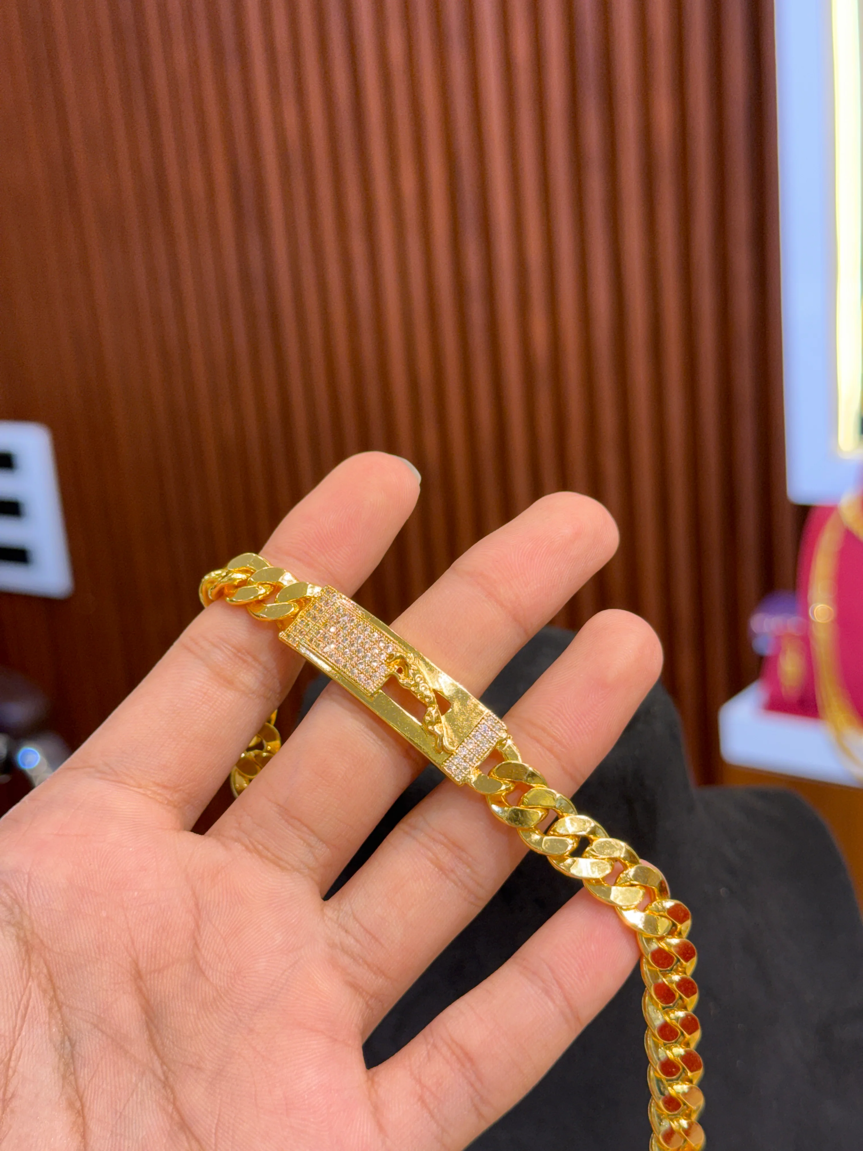 Bracelet ⭐⭐⭐☆☆ 2.9 (6,130)