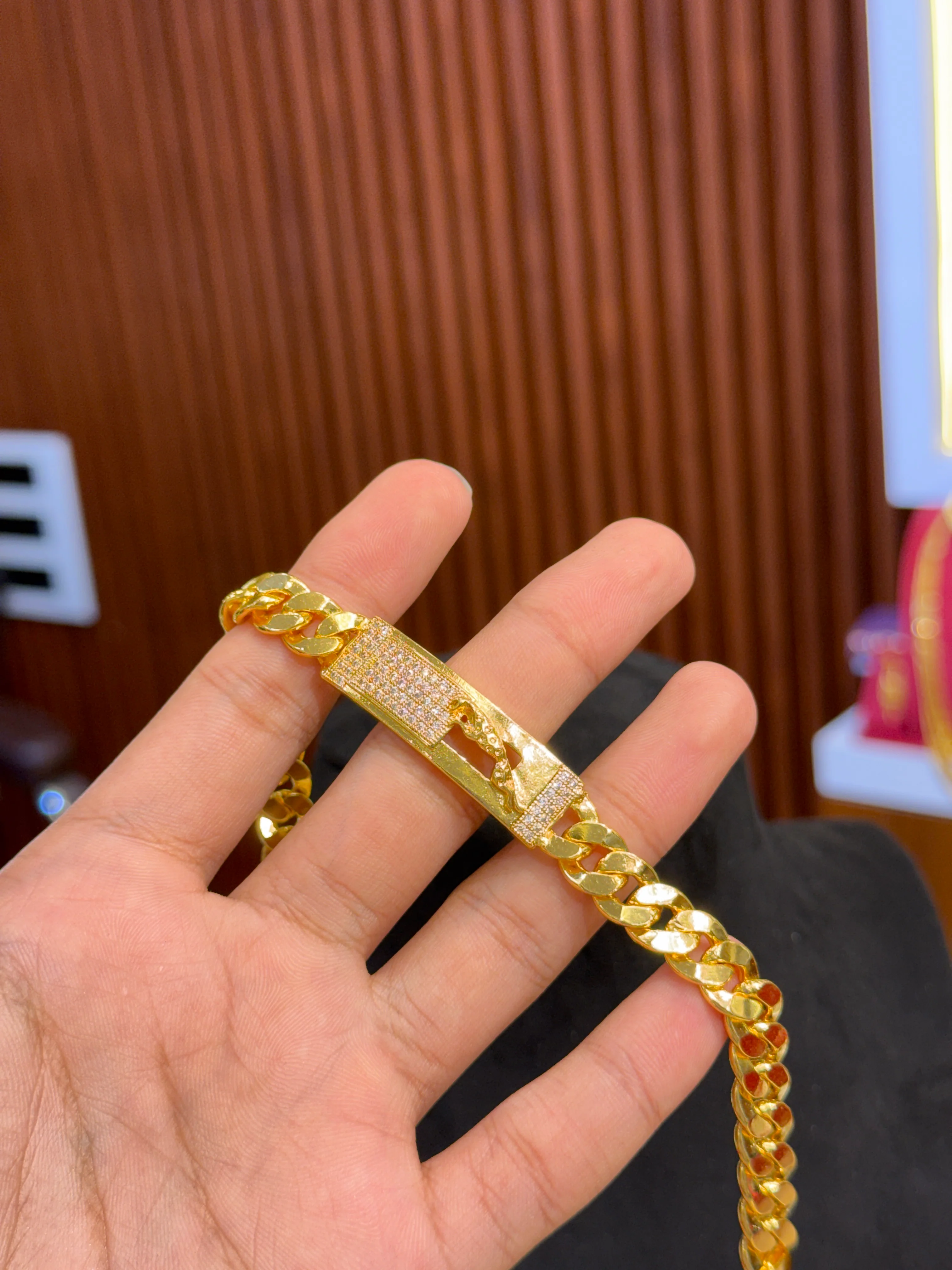 Bracelet ⭐⭐⭐☆☆ 2.9 (6,130) - Image 2