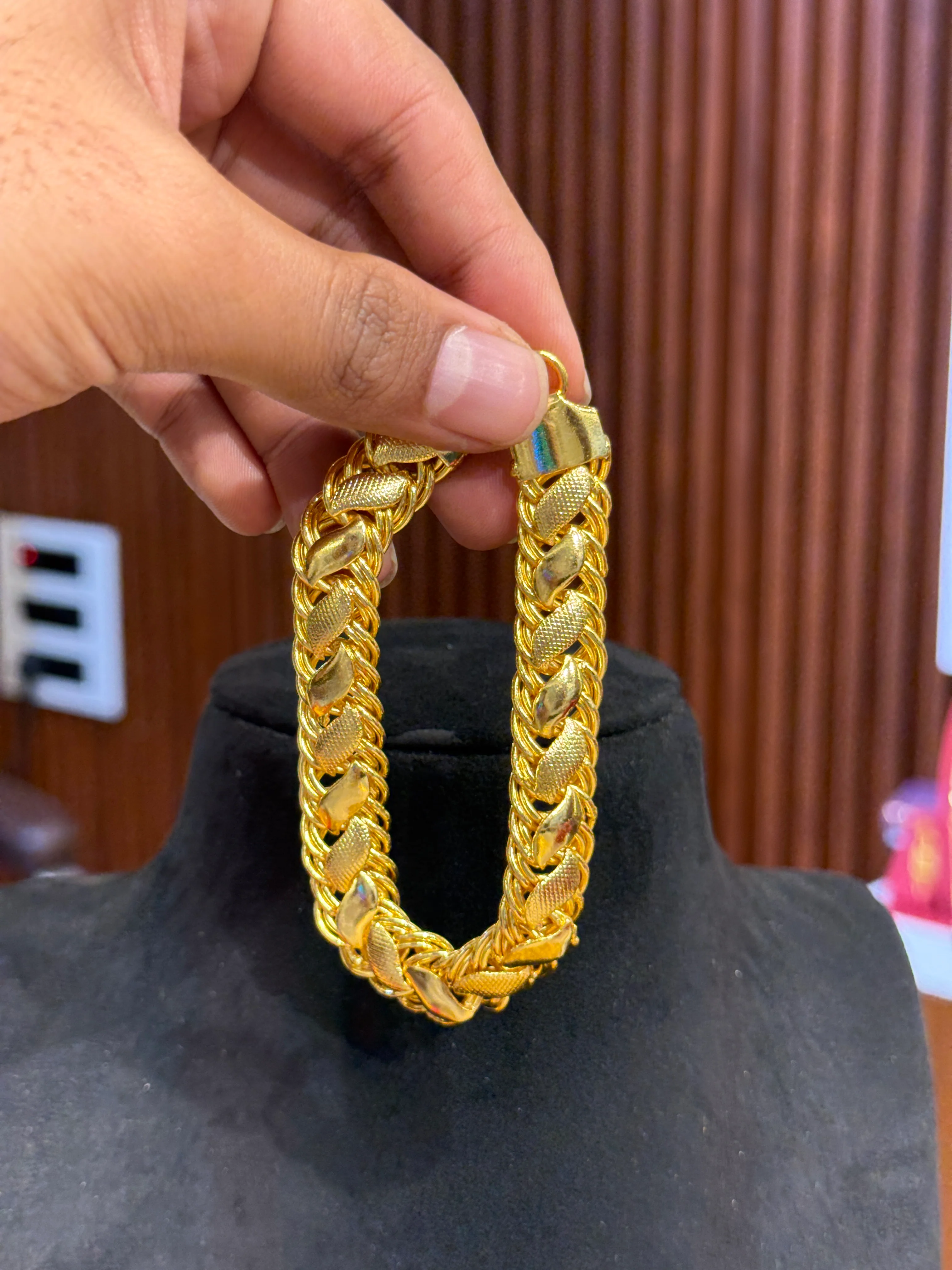 Bracelet ⭐⭐☆☆ 2.9 (6,130) - Image 2