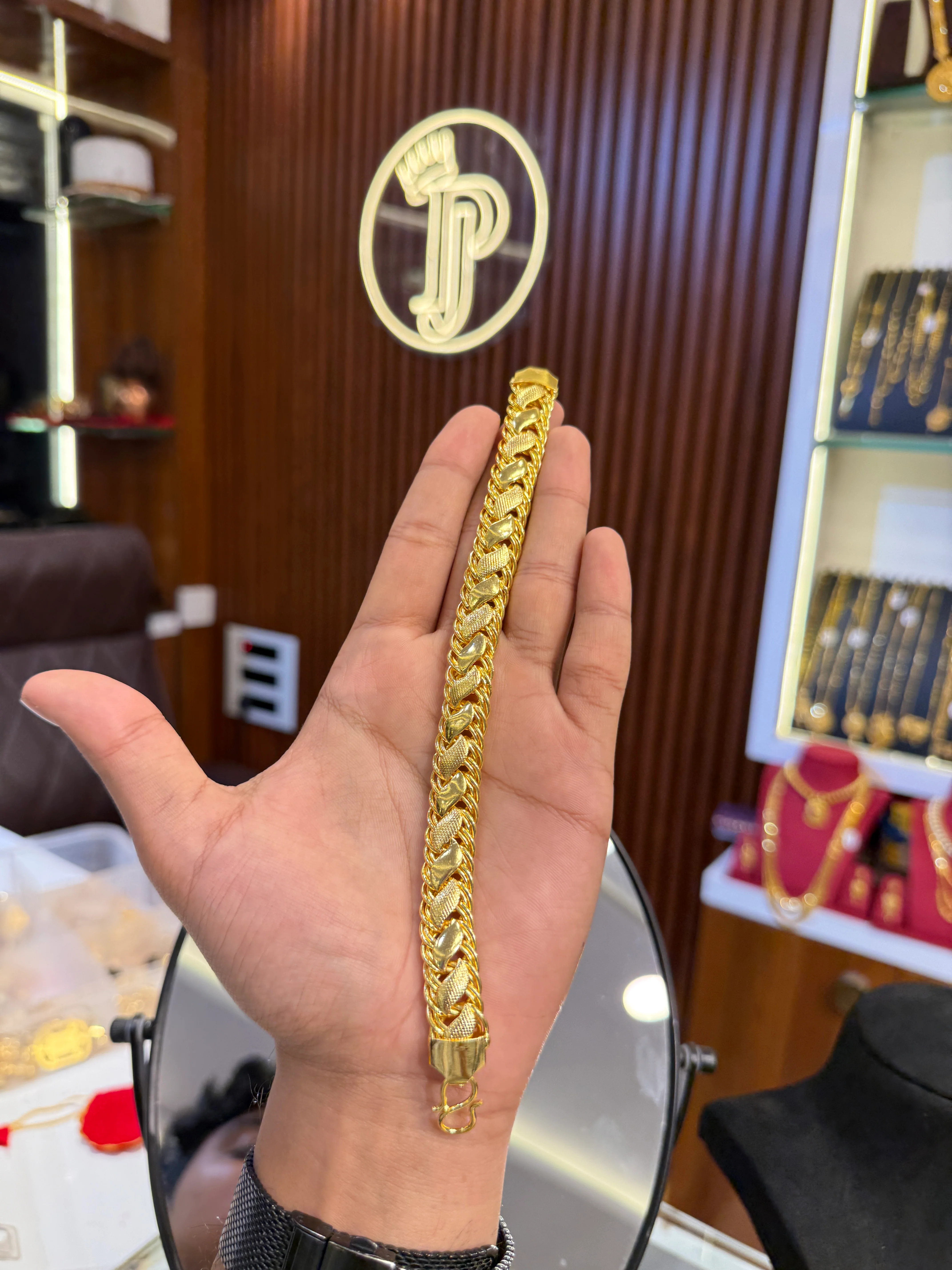 Bracelet ⭐⭐☆☆ 2.9 (6,130) - Image 4