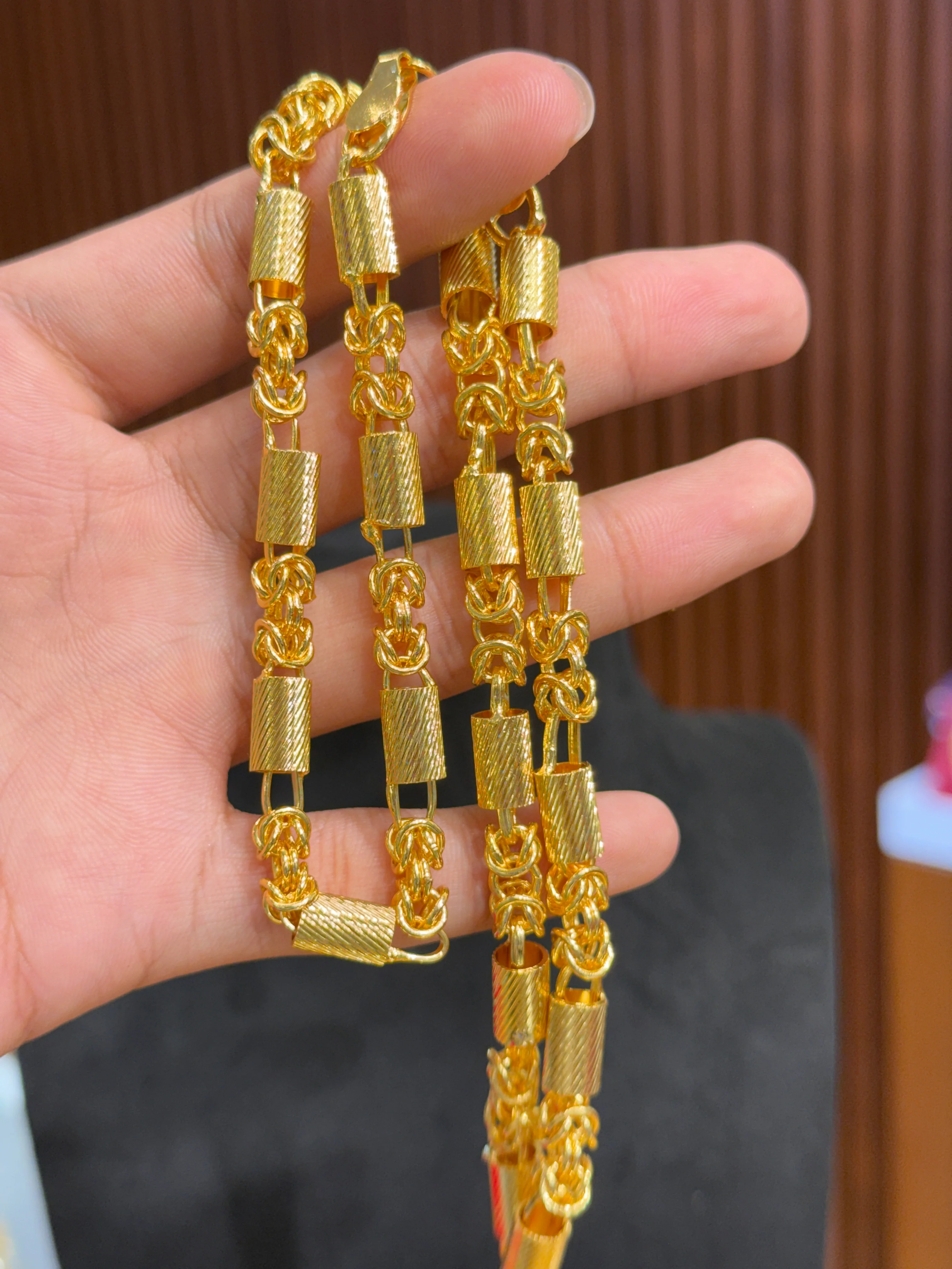 Chain ⭐⭐⭐⭐⭐ 4.9 (12,845) - Image 2