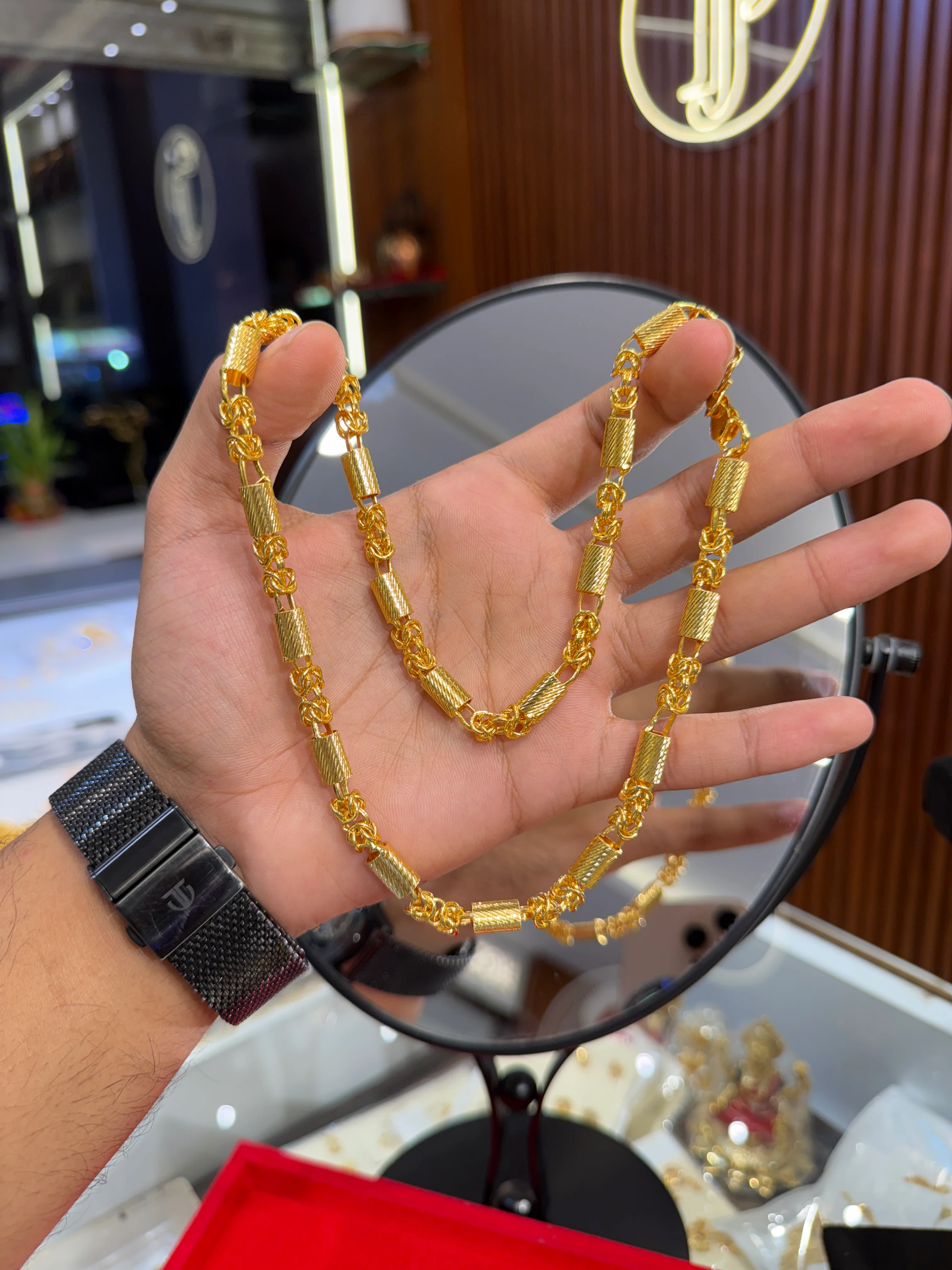 Chain ⭐⭐⭐⭐⭐ 4.9 (12,845) - Image 3