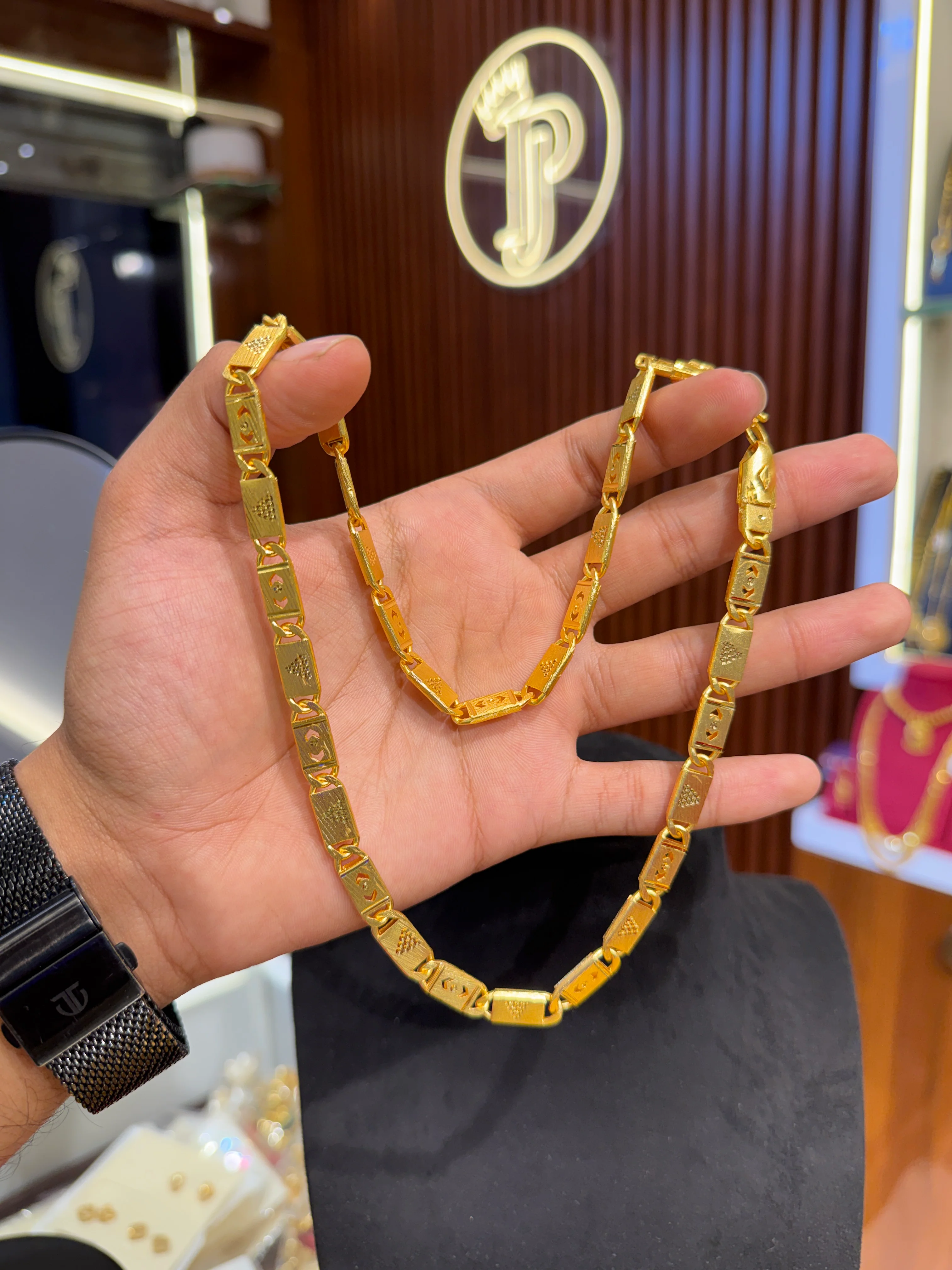 Chain ⭐⭐⭐⭐⭐ 4.9 (12,845)