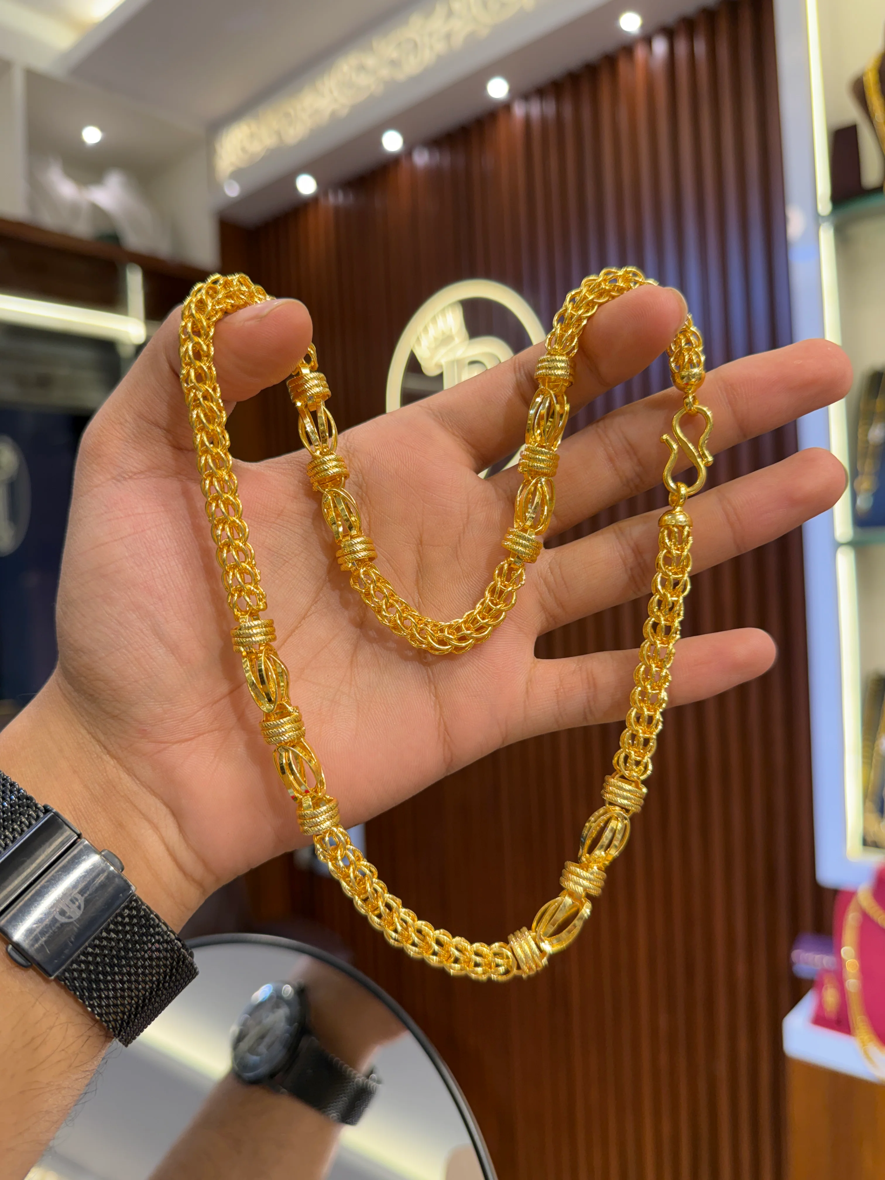 Chain ⭐⭐⭐⭐☆ 4.1 (10,880)