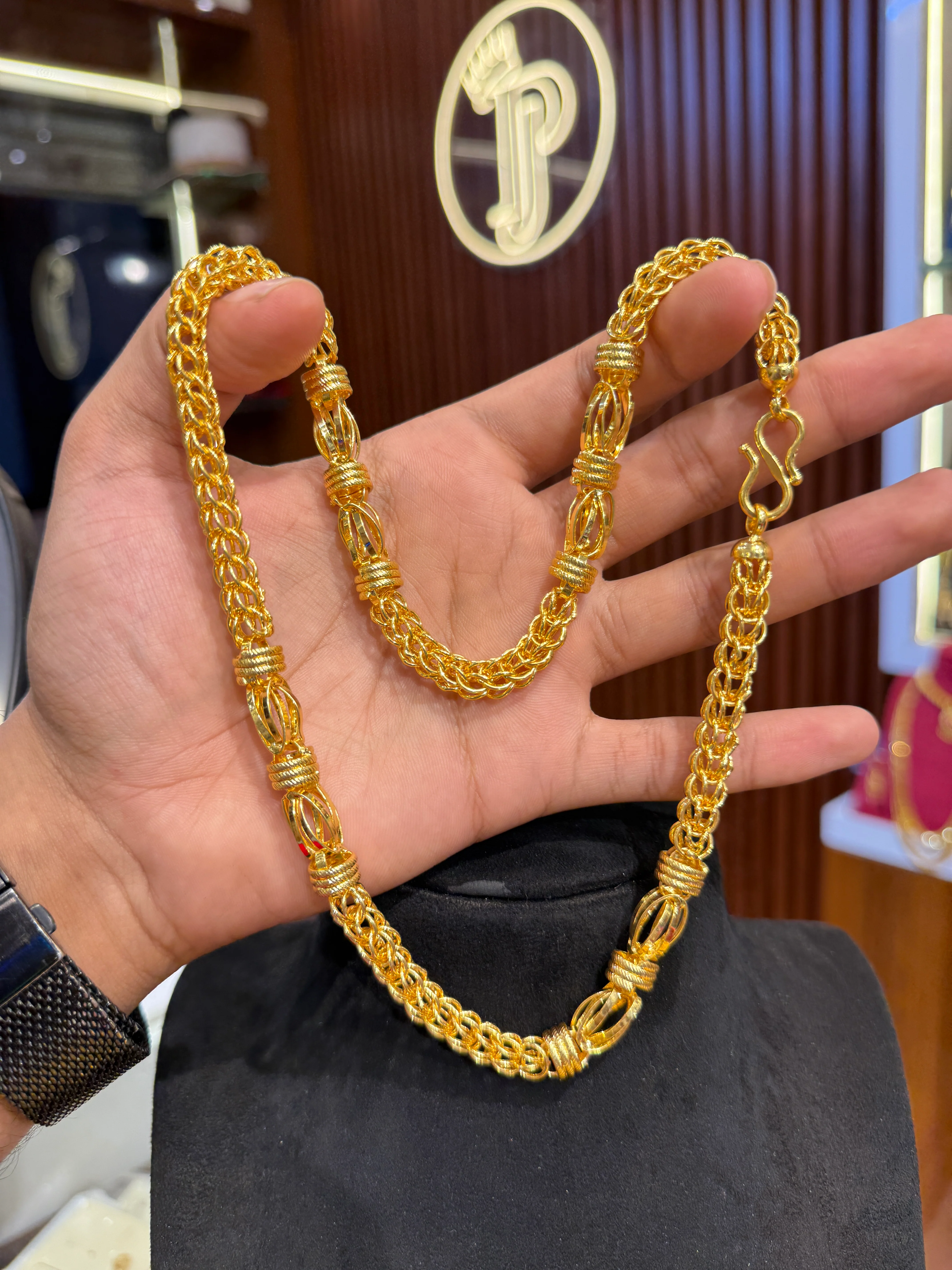 Chain ⭐⭐⭐⭐☆ 4.1 (10,880) - Image 3