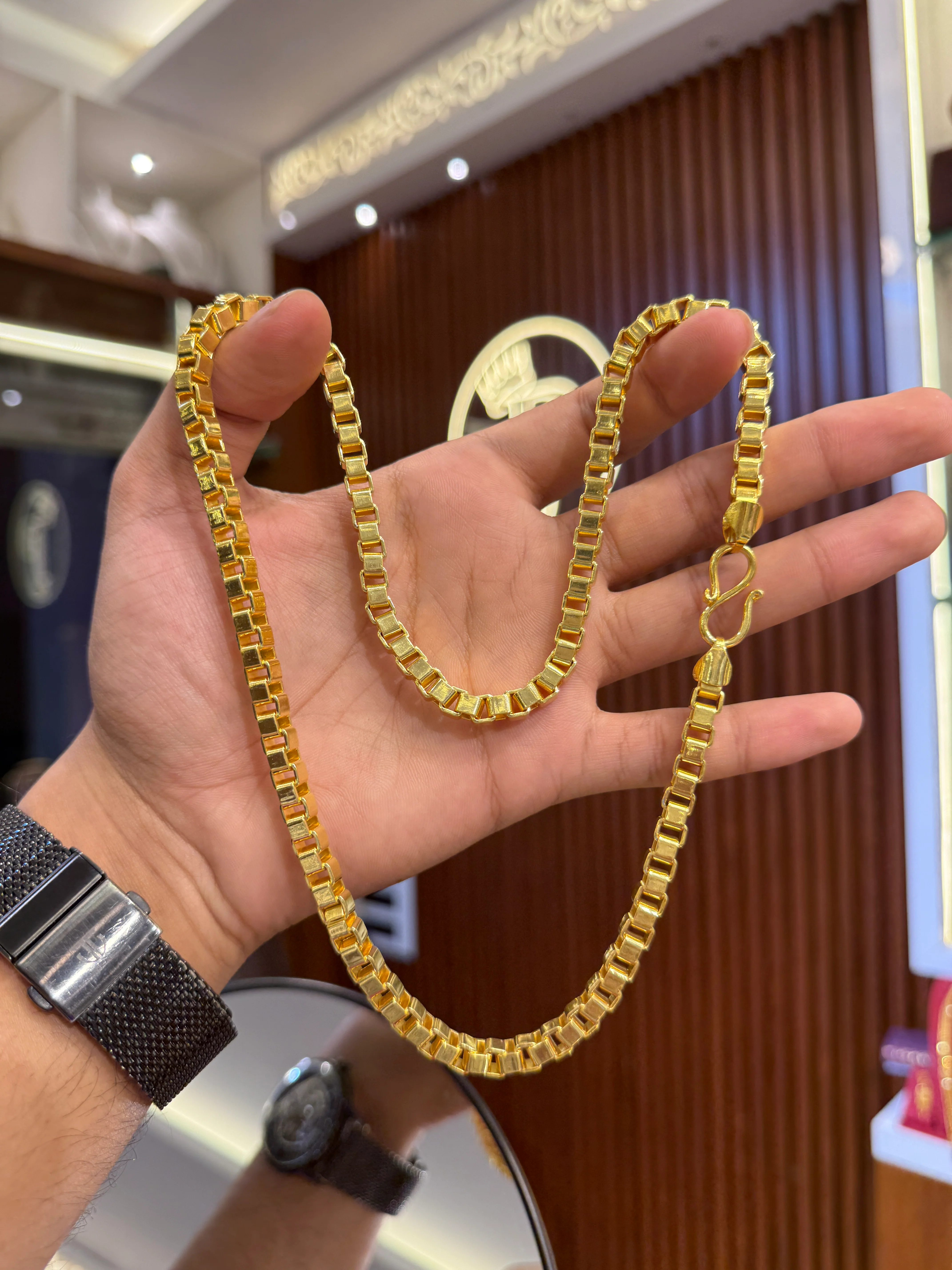 Chain ⭐⭐⭐☆☆ 2.8 (5,270)