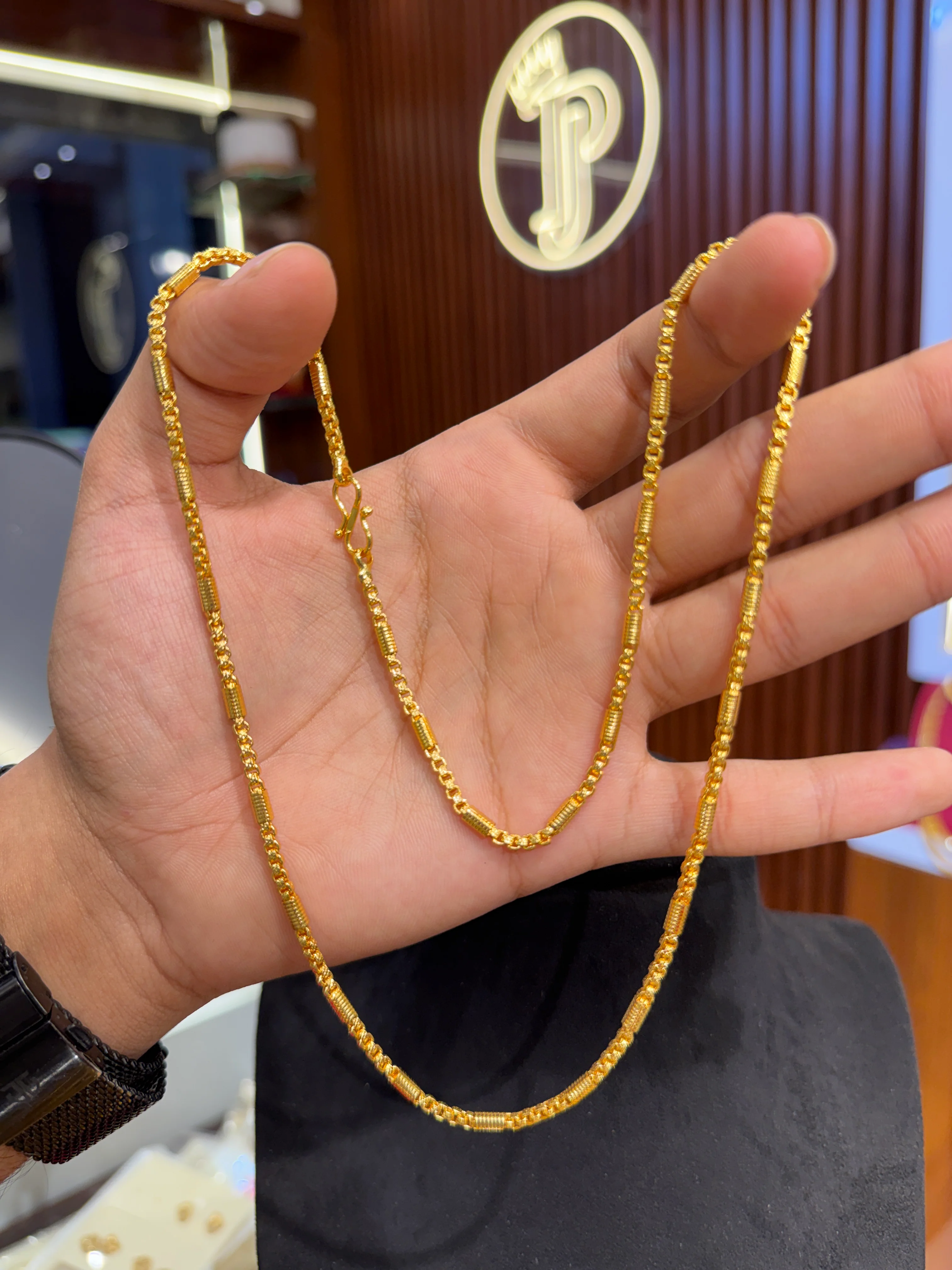 Chain ⭐⭐⭐☆☆ 3.1 (5,640)