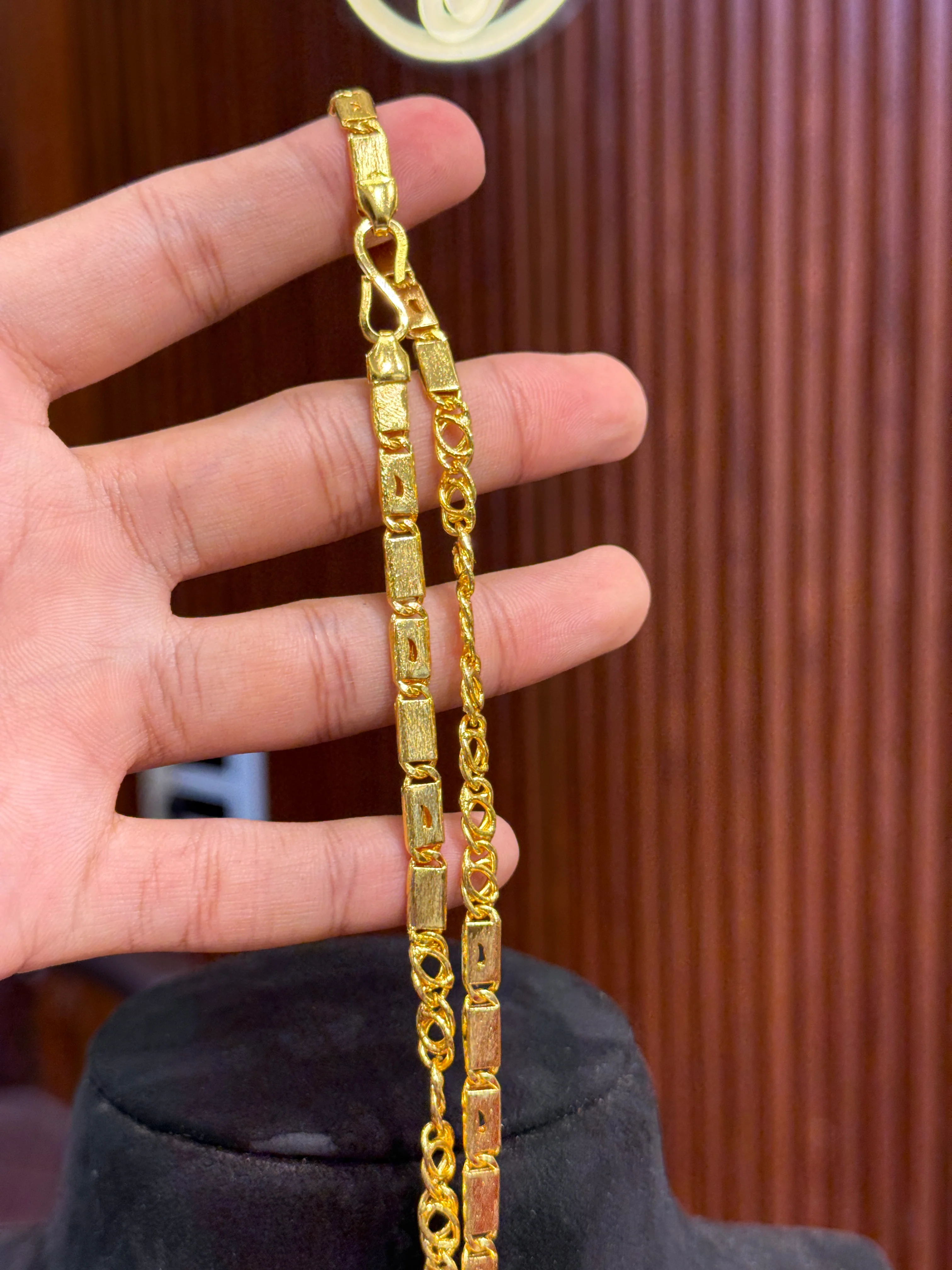 Chain ⭐⭐⭐⭐☆ 3.7 (7,960) - Image 2