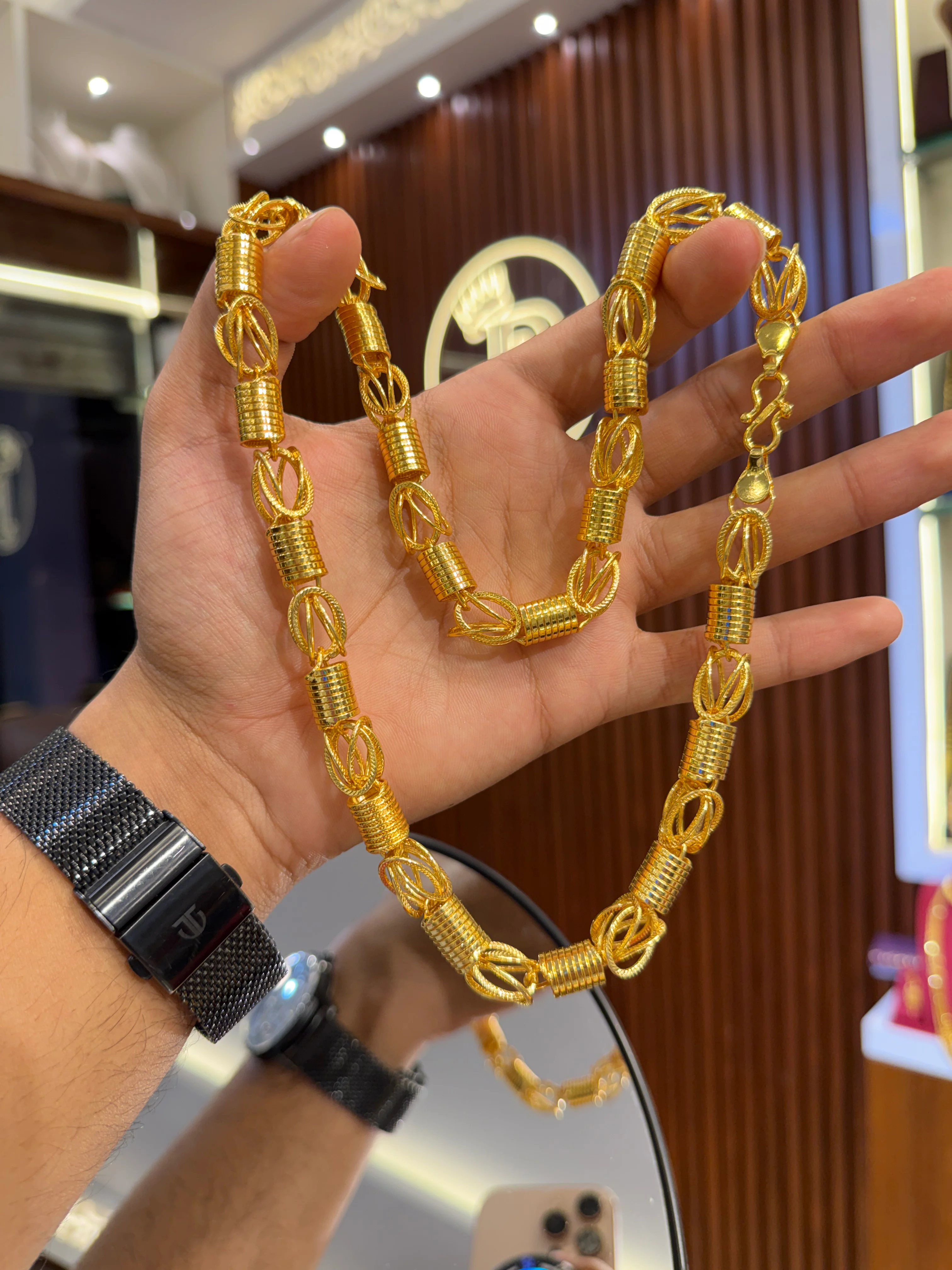 Chain 28. ⭐⭐⭐⭐☆ 3.7 (7,960) - Image 4