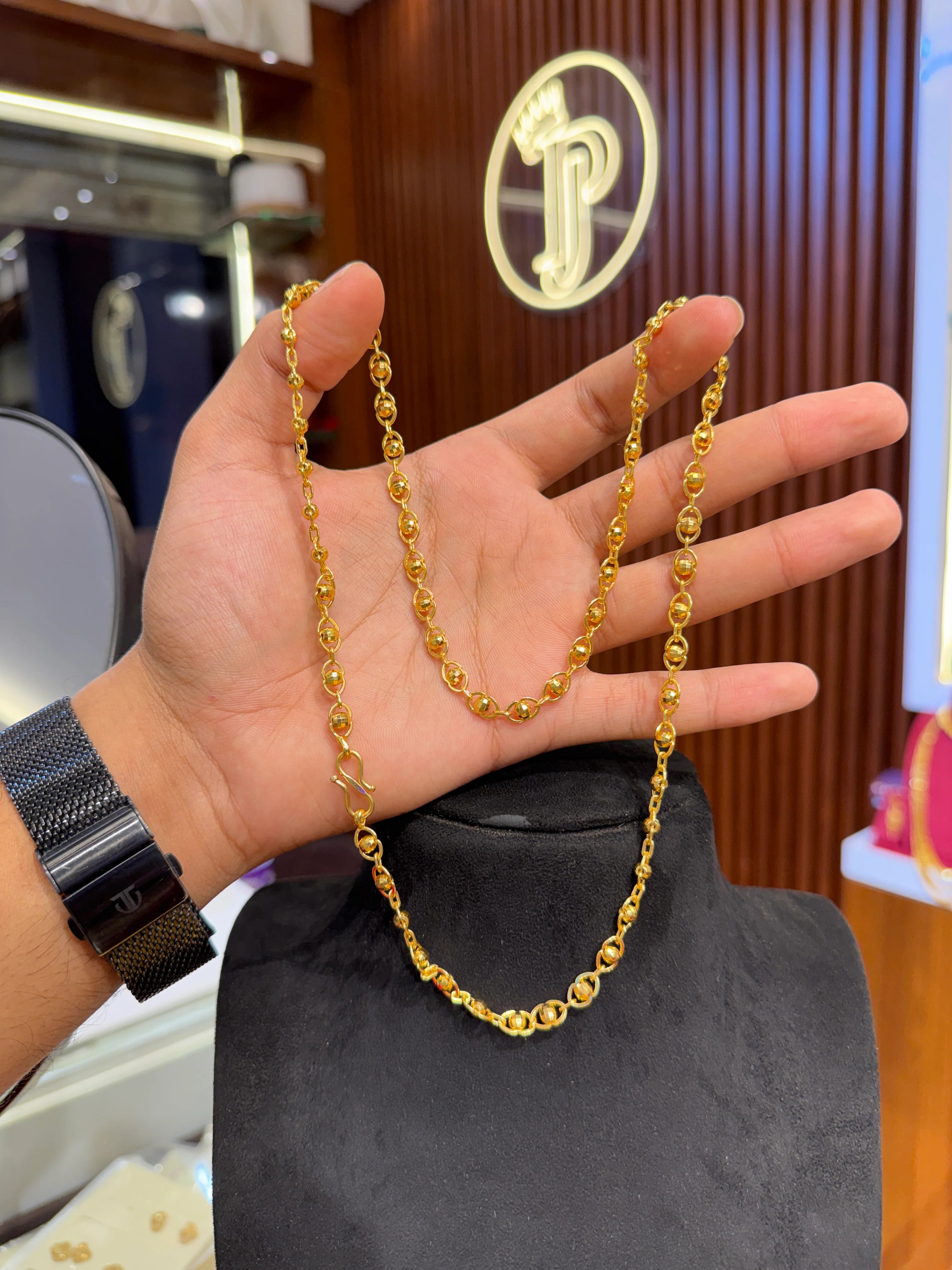 Chain ⭐⭐⭐⭐☆ 3.7 (7,960) - Image 3