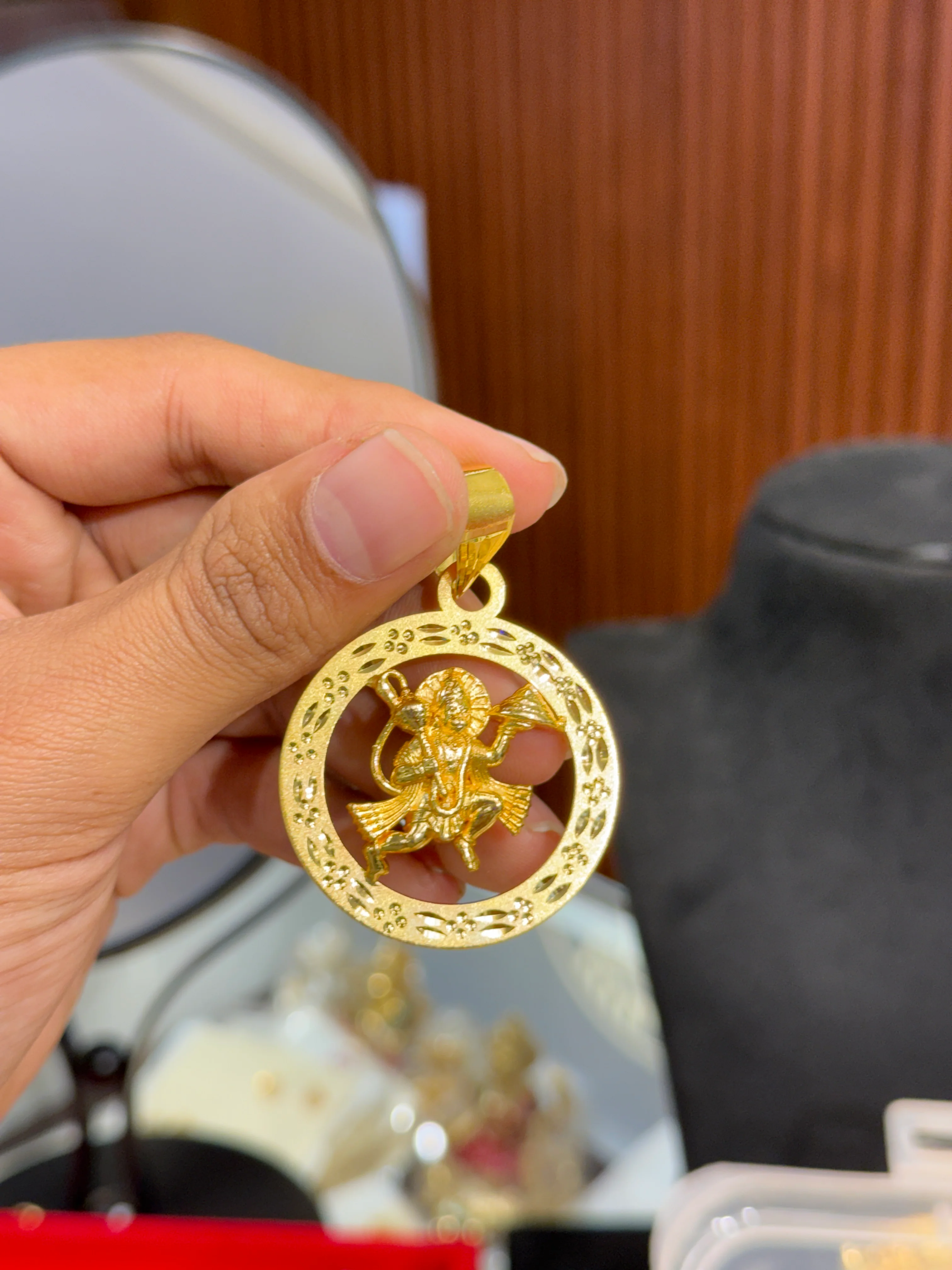 Hanuman pendent ⭐⭐⭐☆☆ 3.0 (8,990) - Image 3