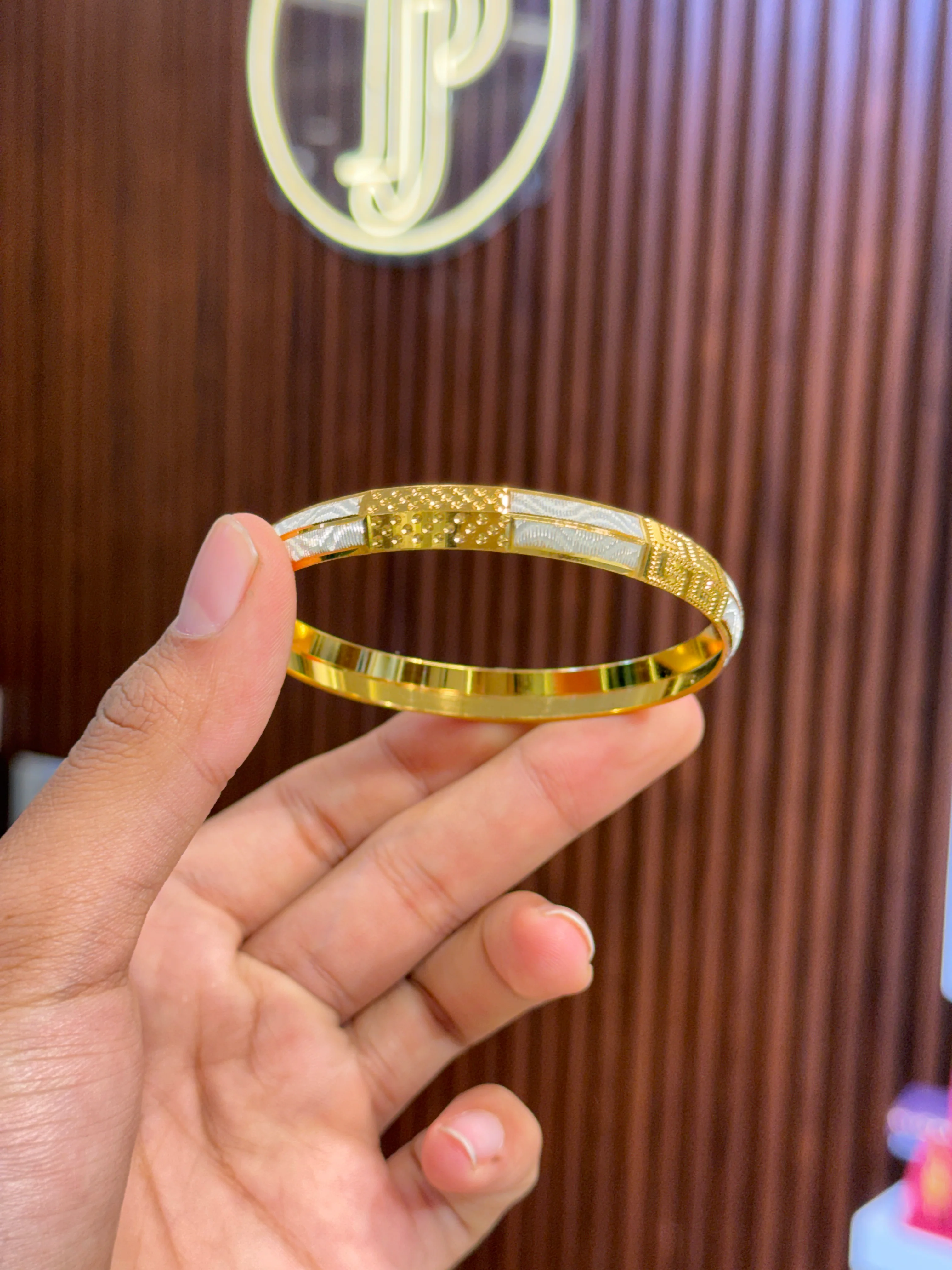 Kada ⭐⭐⭐⭐⭐ 4.5 (15,670)