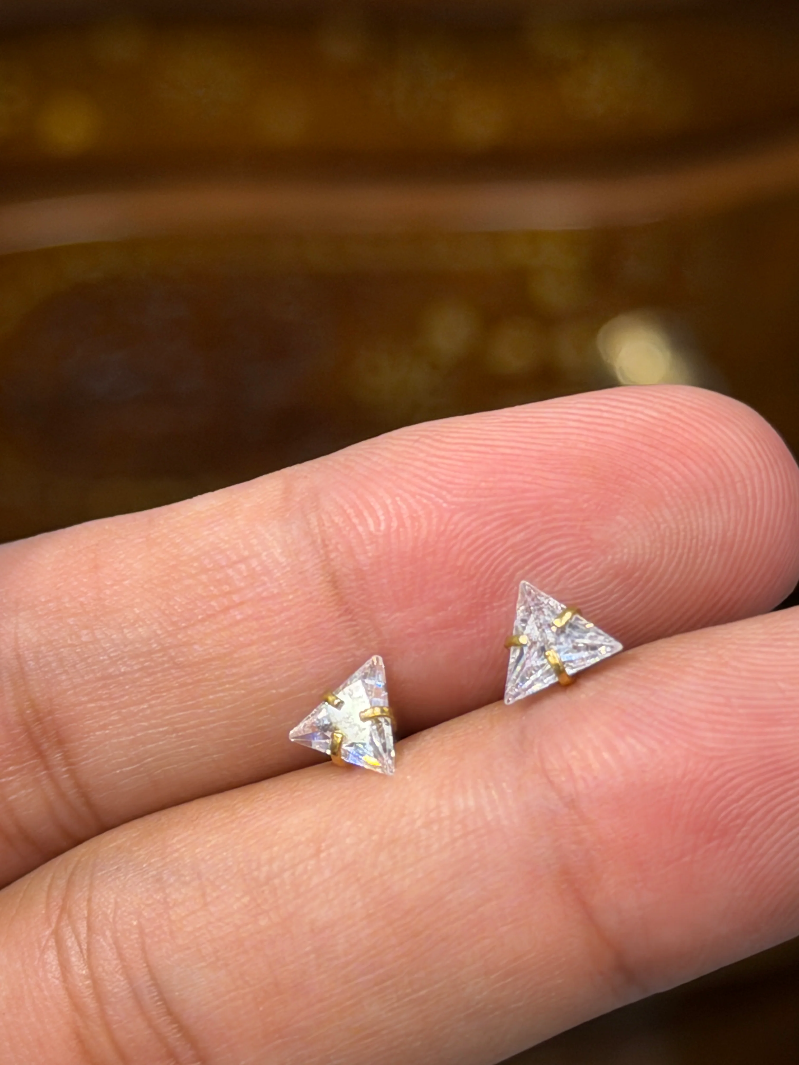 Triangle studs ( single) ⭐⭐⭐⭐⭐ 4.6 (22,564) - Image 6